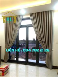 Màn chống nắng trơn xám âm trần nhà A Dũng Hàm Thuận Bắc.